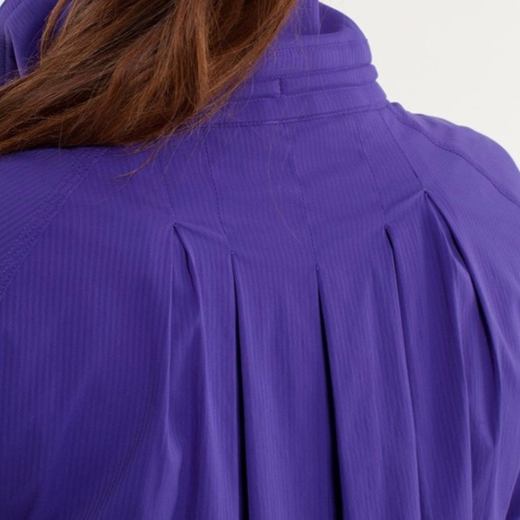 Lululemon Transition Jacket,
Bruised Berry - Picture 6 of 11